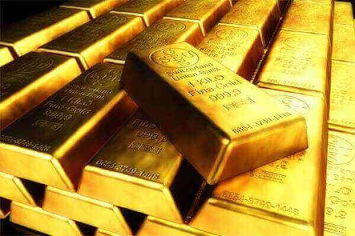 أسعار الذهب تقترب من 2000 دولار للأونصة